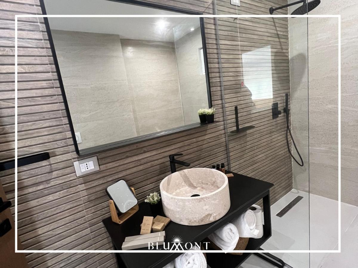 Luxury Rooftop Suites By Blumont Shkallnur Bagian luar foto